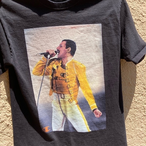 Men's Champion x Queen T-Shirt Black Freddy Mercury S Crew Cotton 80s Music Icon - Picture 11 of 11